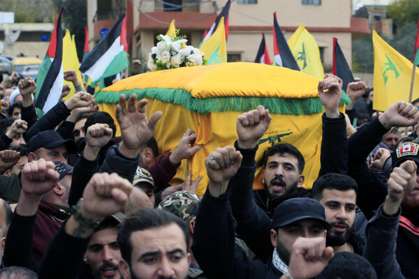 이스라엘 공습에 죽은 헤즈볼라 전투원의 장례식[신화 연합뉴스 자료사진. 재판매 및 DB 금지]